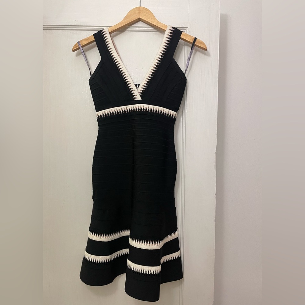 Herve Leger Black & White Flair Bandage dress (XS)